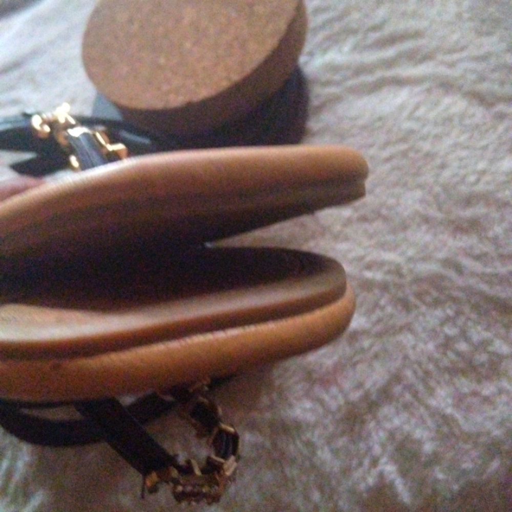 NWOT Ladies Designer Sandals - Picture 7 of 15